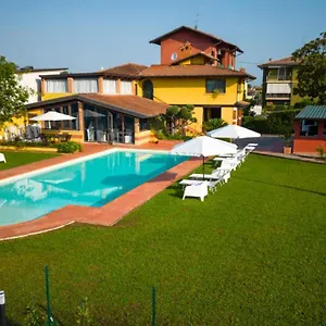 Sweet , Peschiera del Garda Italien